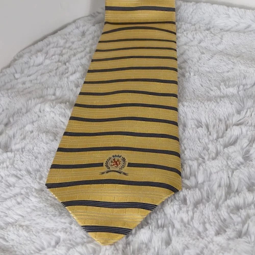 Tommy Hilfiger Silk Striped Men's Neck Tie